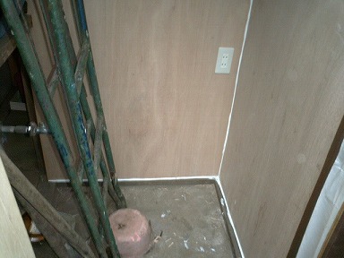 微妙なスキマを