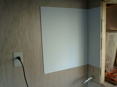 湯沸し機の周辺にも