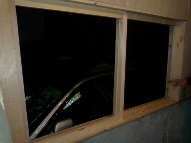 窓枠を入れた風景